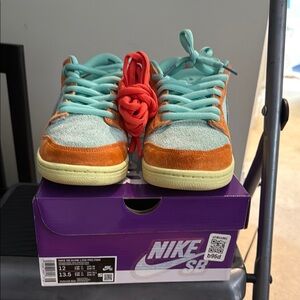 Nike SB Dunk Low Pro Prm Size 12 W/box